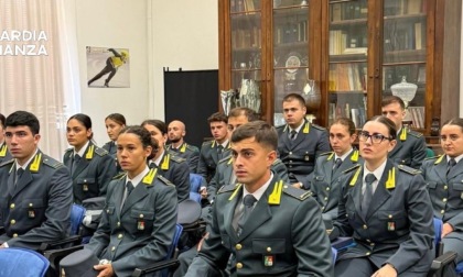 Guardia di Finanza di Brescia: accolti i primi 18 dei 36 marescialli allievi provenienti da L'Aquila