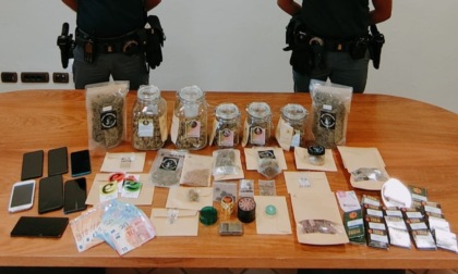 Laboratorio per la produzione di droga nascosto in casa: arrestato 25enne a Lodi