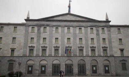 Lecco: nella ex Deutsche Bank un hotel di lusso con oltre 100 stanze, ristorante e  terrazza panoramica