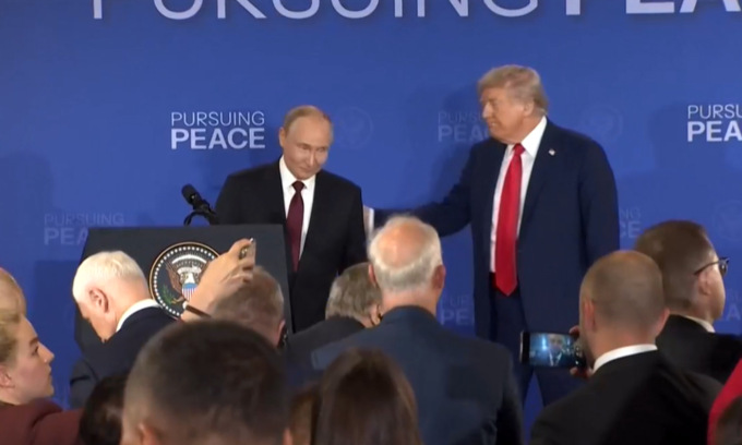 Non decisivo l’incontro fra Trump e Putin in Alaska, solo “progressi”