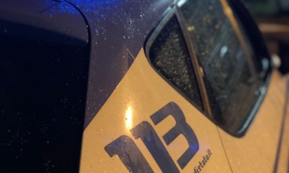 Novara, morto un ragazzo di 20 anni. Trovato in strada con ferite da taglio