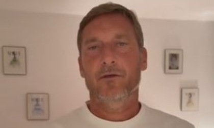 Totti al gemello del ragazzo investito e ucciso a Ferragosto: "Non mollare, soprattutto per Federico"