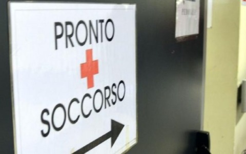 79enne in bicicletta investita: muore poco dopo in ospedale