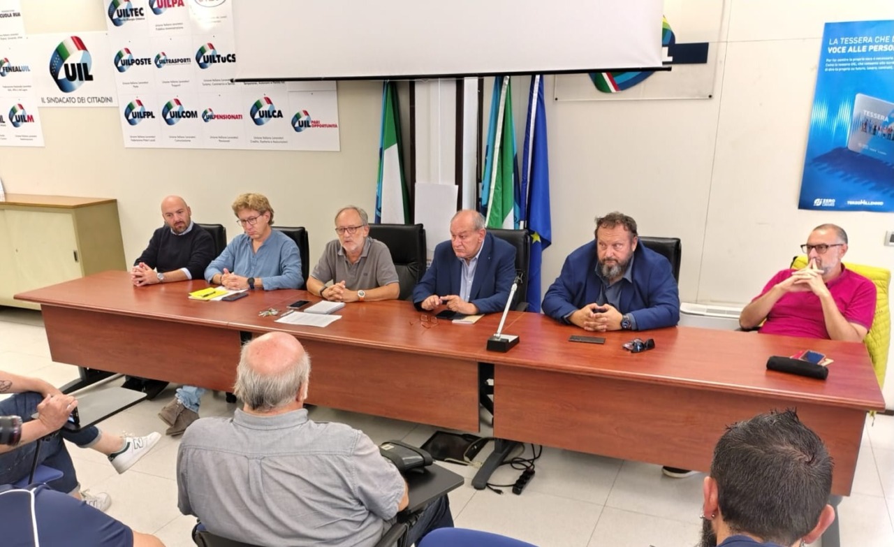 Amag Mobilità: fumata nera ieri in Prefettura ad Alessandria. La rabbia dei sindacati