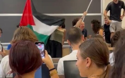 Blitz di studenti Propal all’Università di Pisa: interrotta la lezione di un prof pro Israele