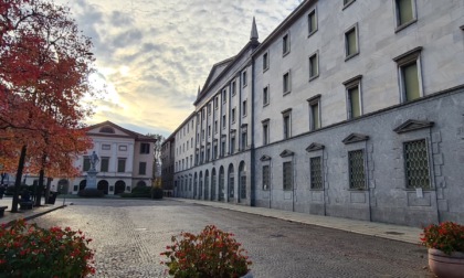 Ex Deutsche Bank di piazza Garibaldi: polemica sul futuro dell’immobile