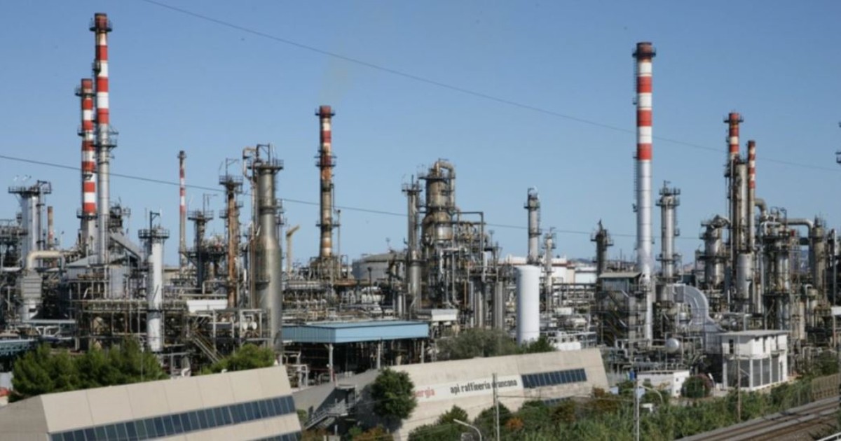 Il gruppo API IP venduto agli azeri di Socar, l’annuncio con una lettera ai dipendenti