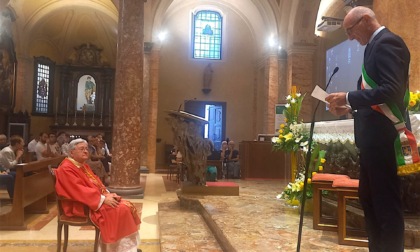 Il ringraziamento della città a don Innocente Binda