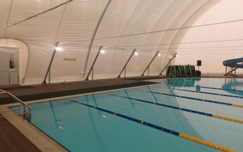 In piscina torna il pallone pressostatico