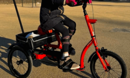 Ladri di bici senza pietà: rubato anche il triciclo ortopedico di una bimba con difficoltà motorie