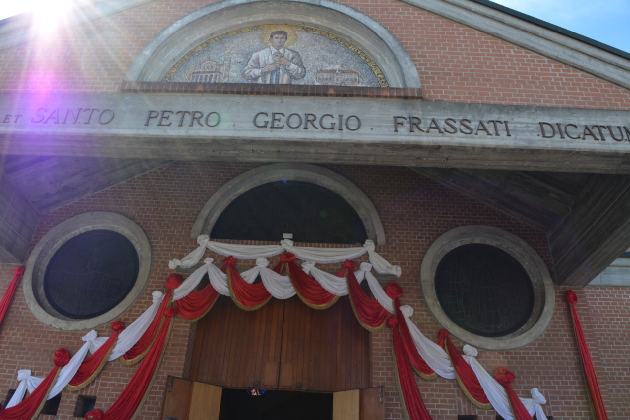 Melzo festeggia la santificazione di Piergiorgio Frassati e accoglie il nuovo parroco don Renato Fantoni