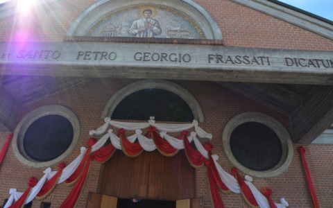 Melzo festeggia la santificazione di Piergiorgio Frassati e accoglie il nuovo parroco don Renato Fantoni