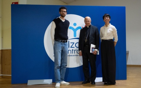 Melzo Incontra il cardinale Bagnasco: “La paura del futuro è l’ansia di chi non ha una meta da raggiungere”