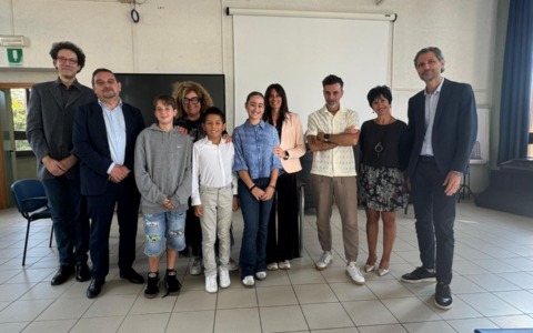 Novara: sindaco e assessore nelle classi per l’avvio dell’anno scolastico