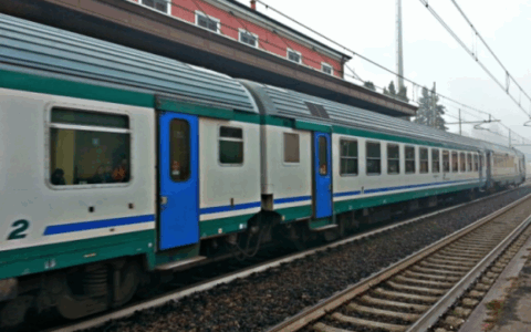 Osnago, 78enne investita dal treno: è gravissima
