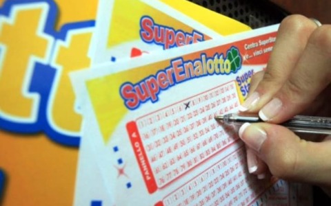Premio non riscosso: a Lecco si cerca il vincitore del SuperEnalotto SuperStar