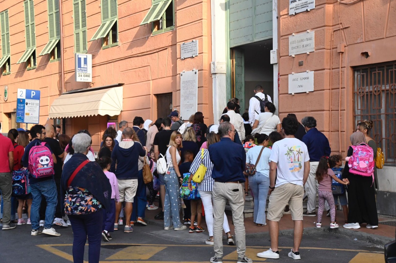 Primo giorno di scuola per 23.476 alunni imperiesi
