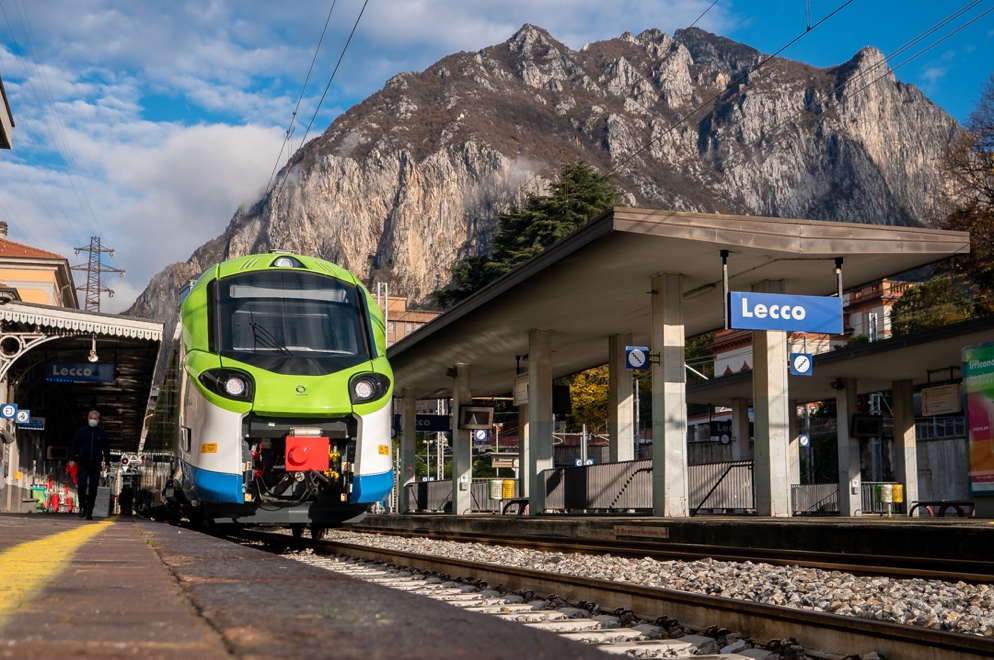 Riapre la linea Tirano-Lecco-Milano, ma il ritorno non è senza problemi