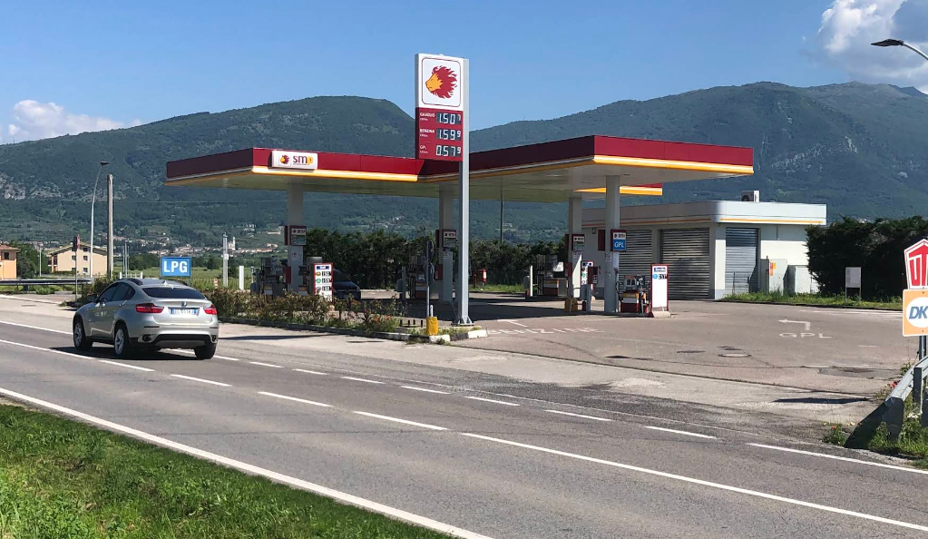 Schianto tra un’auto e una moto ad Albarè di Costermano, ferito un 56enne
