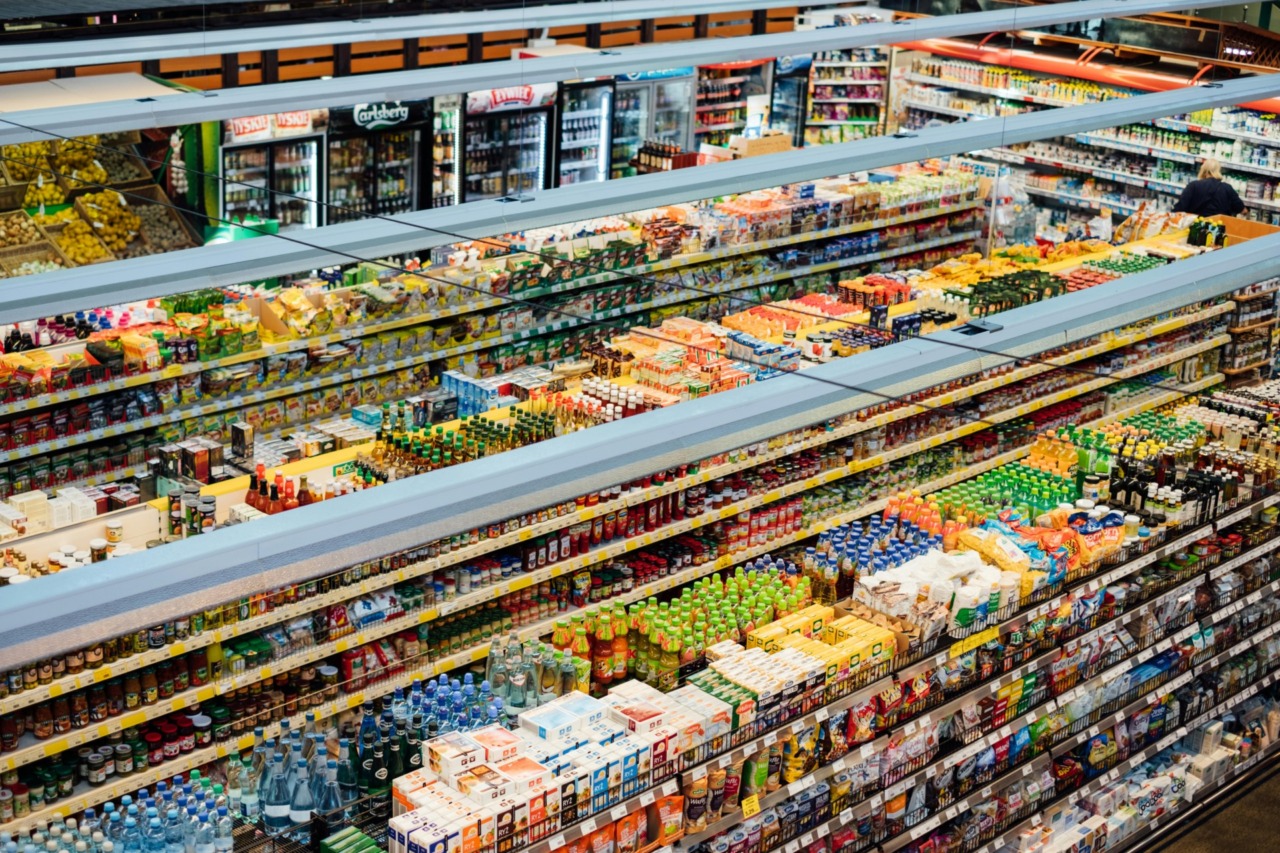 Sconti “fai da te” al supermercato”, dipendente denunciato