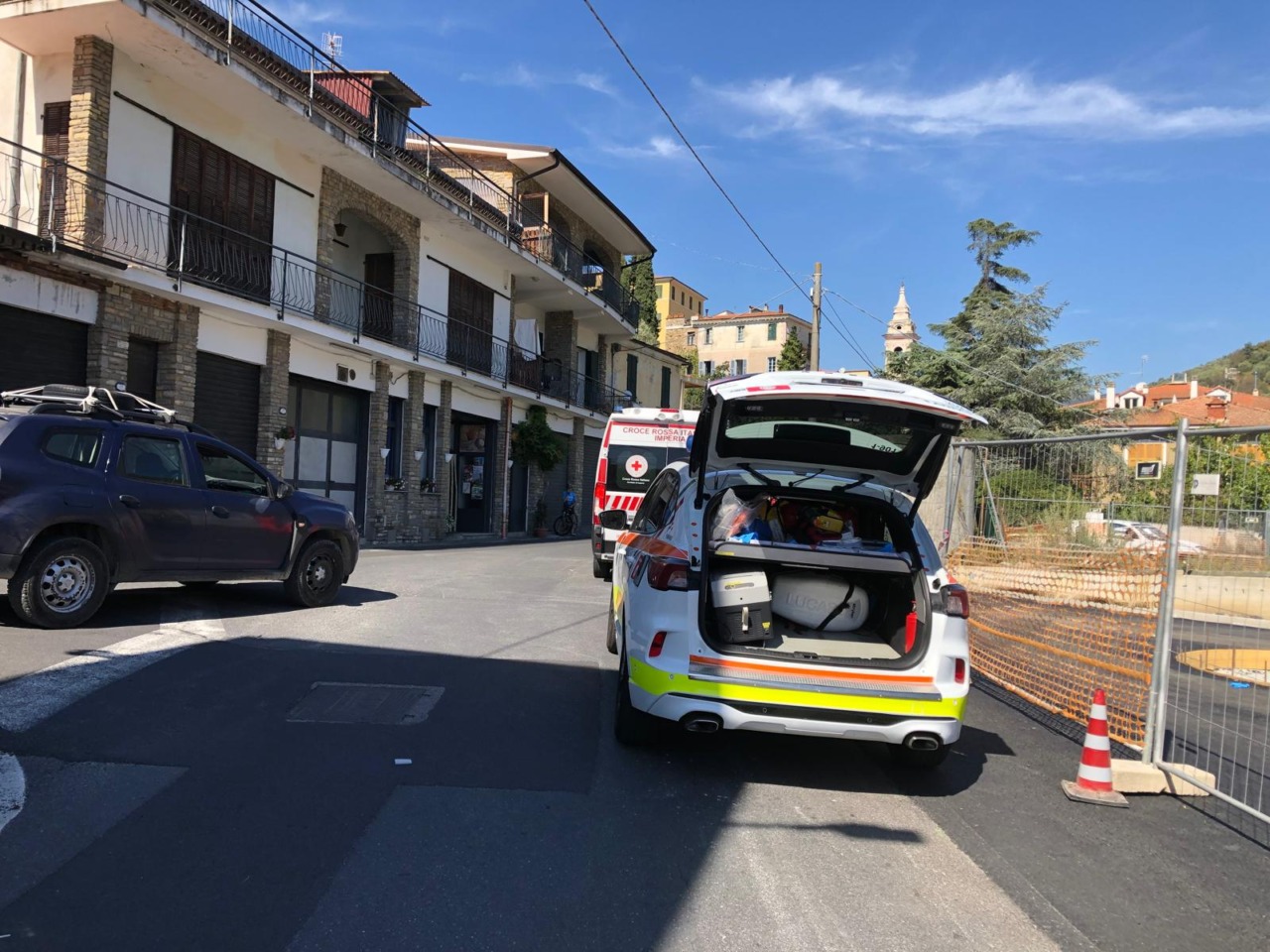 Scontro auto bici, grave il ciclista