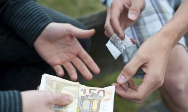 Scoperto a spacciare cocaina in Rione Piave, denunciato 38enne