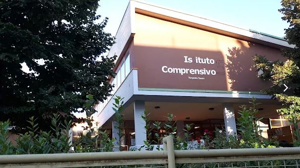 Scuola di via Tasso, prima riunione operativa per risolvere l’emergenza 