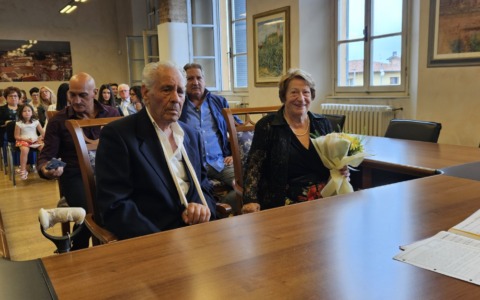 Sposini a 94 e 80 anni: la storia del “sì” di Nino e Anna