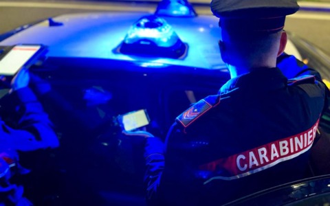 Tentano una rapina in pieno centro: arrestati dai carabinieri