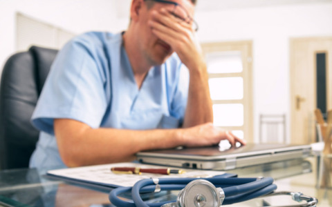 Trattata male da un medico sgarbato, lo sfogo di una lettrice: «Non dovrebbero metterci a disagio»