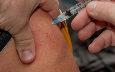 Vaccinazioni in Farmacia: la Lombardia amplia l’offerta per rendere la prevenzione più accessibile