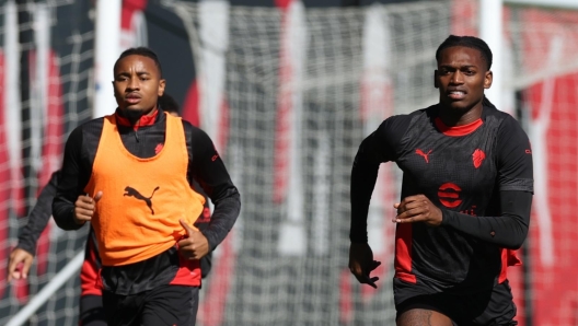 Allegri pensa alla coppia Leao-Nkunku contro la Fiorentina