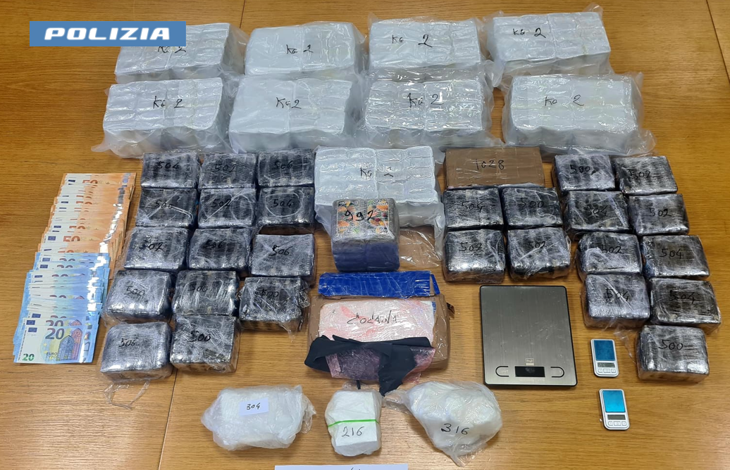 Arrestate due persone: nascondevano 33 chilogrammi di hashish