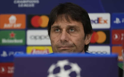 Crolla il Napoli di Conte: il PSV passeggia e vince 6-2