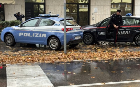 Dopo l’accoltellamento e le liti, sospesa la licenza al bar di Treviglio teatro dell’aggressione