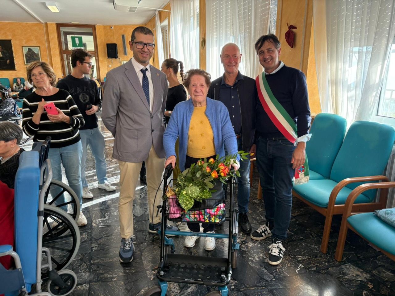 Festa a Casa Serena per i 100 anni di Francesca Peritore