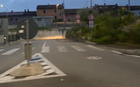 Folli corse in via Volpiano, i residenti: “Temiamo il peggio”