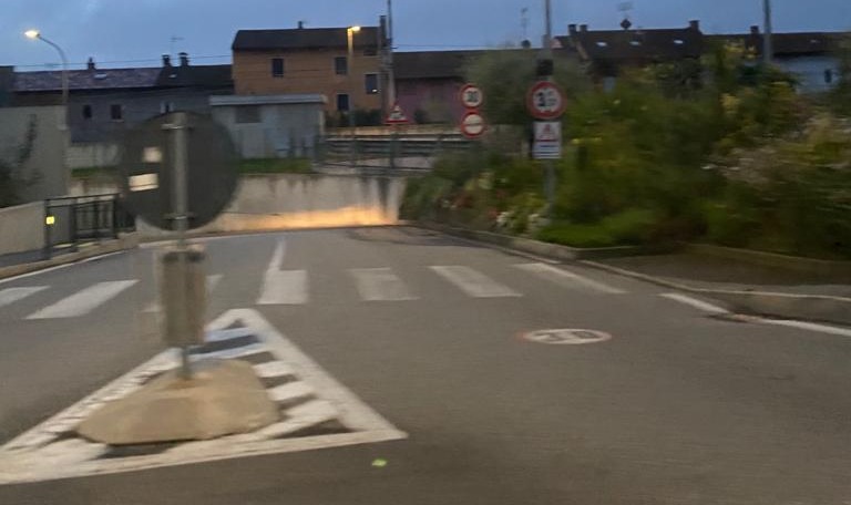 Folli corse in via Volpiano, i residenti: “Temiamo il peggio”