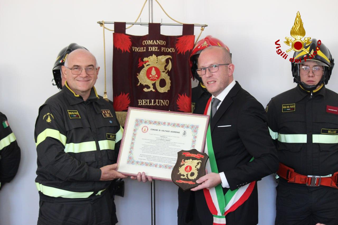 Frassenè premia i vigili del fuoco: cittadinanza onoraria al Comando provinciale di Belluno