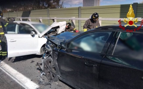Frontale sulla A14, è morto il 53enne trasportato ieri a Torrette