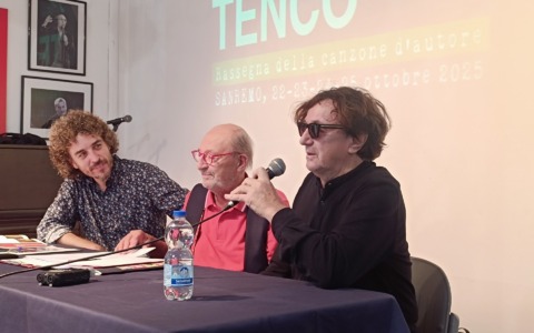 Goran Bregovic: “Chi non diventa pazzo non è normale”