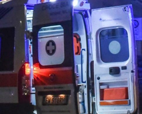 Investito un 71enne da un’auto: é grave