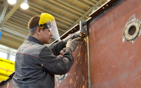 Istat, salari reali inferiori dell’8,8% rispetto al 2021