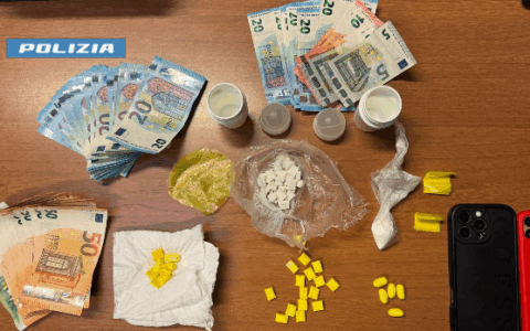 La droga nel deodorante e persino nel giocattolo per bimbi: a Barriera di Milano continuano le operazioni della polizia contro lo spaccio