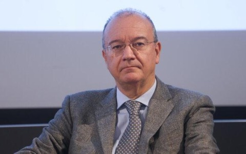 L’assalto alle scuole, il Ministro Valditara: “Si faccia al più presto piena luce”