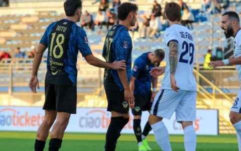 Latina – Giugliano 0-1, battuta d’arresto per i nerazzurri. La conferenza di Bruno (video)
