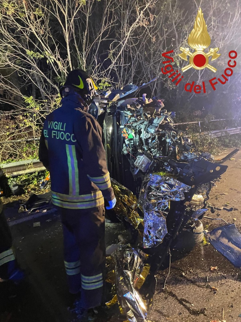 L’auto si ribalta più volte, gravemente ferito un ventenne