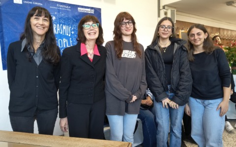 L’Isis Bernocchi premia i suoi studenti con Borse di studio