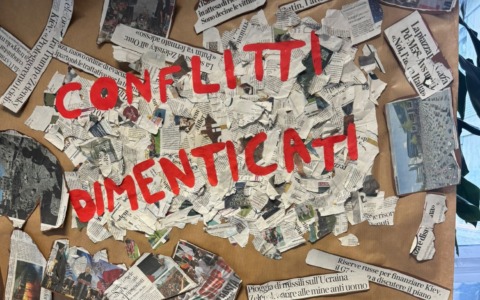 Mostra sui “Conflitti dimenticati”: 14 pannelli per la pace all’istituto Camozzi