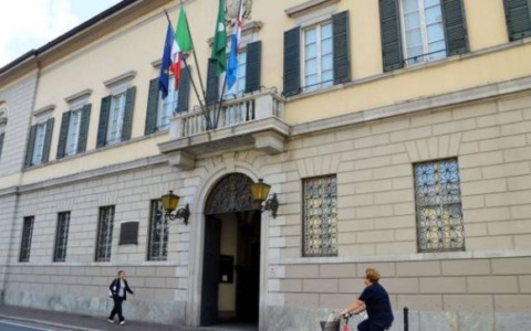 Niente aumenti su Irpef e Imu, l’opposizione protesta: «Bilancio poco leggibile»  